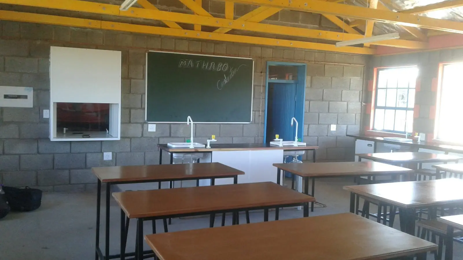 Science Laboratory Ramat'seliso High SchoolQacha's Neck